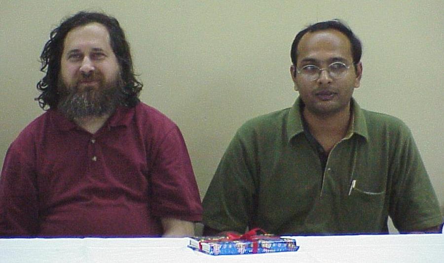 booksigning-04-nov2002.jpg